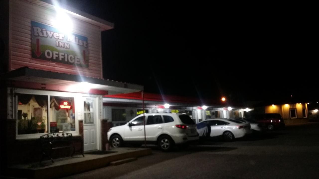 River Mist Inn Sturgeon Falls Exterior foto